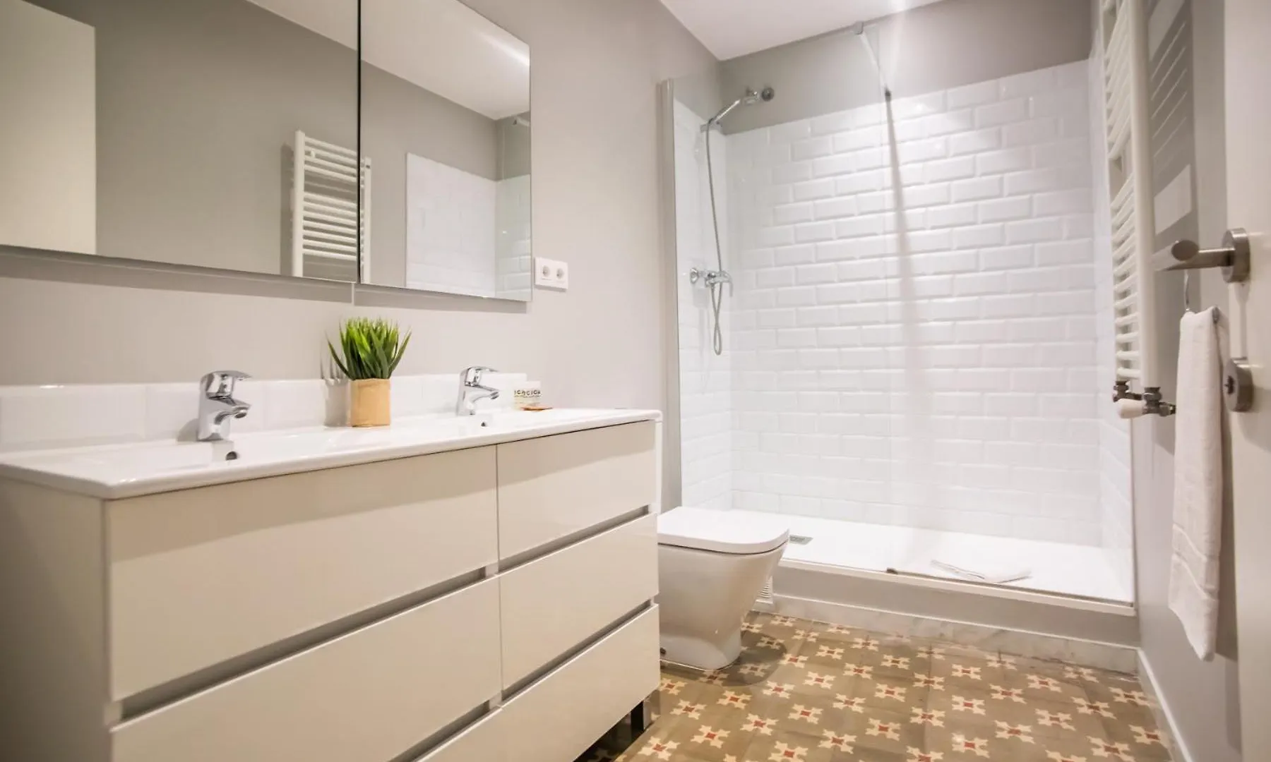 E1Mal1079- Fantastic 2Br Flat In The Center Apartment Barcelona Spain
